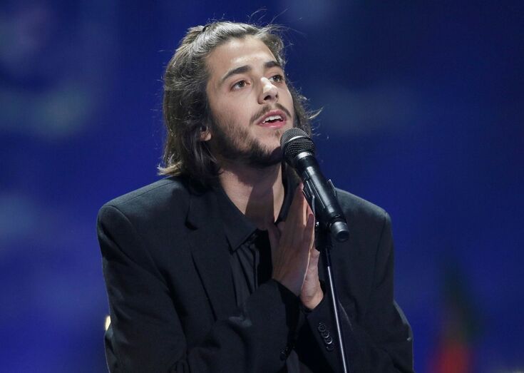 Salvador Sobral e a namorada na Eurovisão