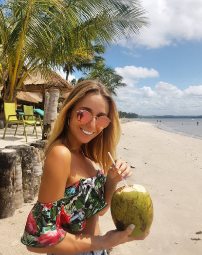 Sofia rendida à água de coco 