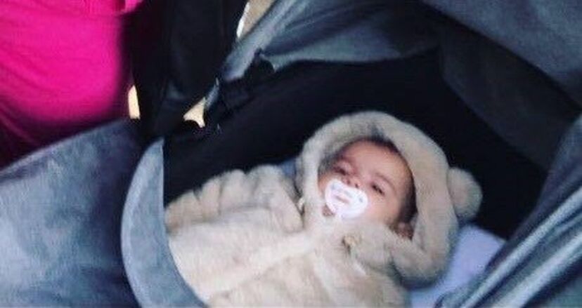 A primeira fotografia em que se vê a cara de Alana Martina