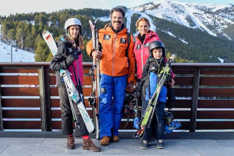 Pedro Lima e a mulher Anna Westerlund com dois filhos Mia e Max