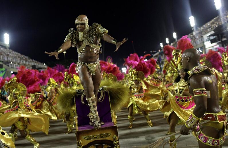 Toda beleza e sensualidade do grupo especial das escolas de samba cariocas