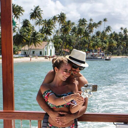 O casal já está junto há 6 anos e vai subir ao altar em maio