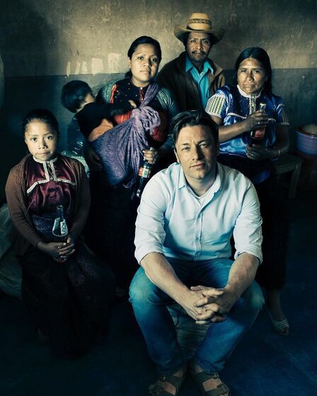 Jamie Oliver admite estar à beira da falência e tira 14 milhões de euros da poupança para salvar restaurantes