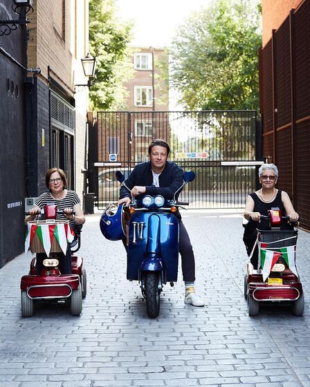 Jamie Oliver admite estar à beira da falência e tira 14 milhões de euros da poupança para salvar restaurantes