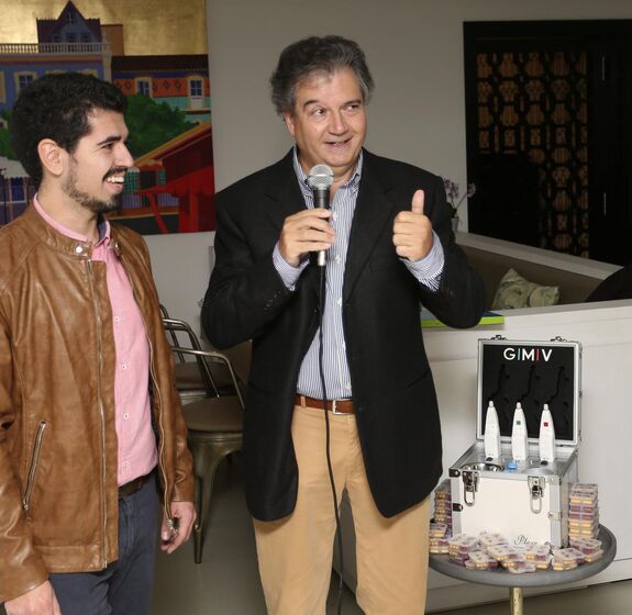 José Maria Tallon reúne amigos e vários famosos em dia especial 