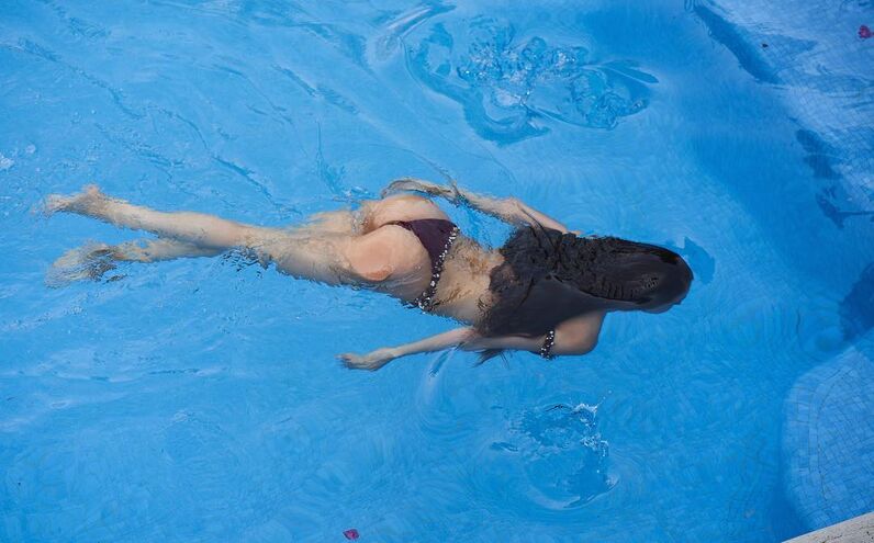 Yanet Garcia, a apresentadora da meteorologia que adora mostrar as curvas