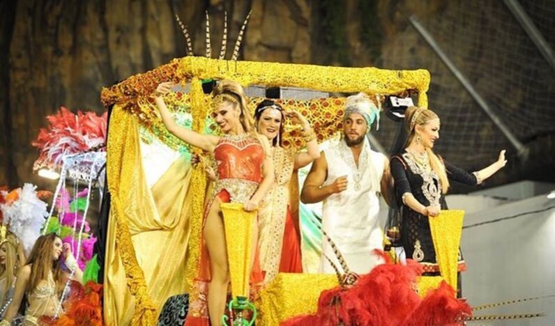 As imagens de Elma Aveiro a desfilar no Carnaval da Madeira