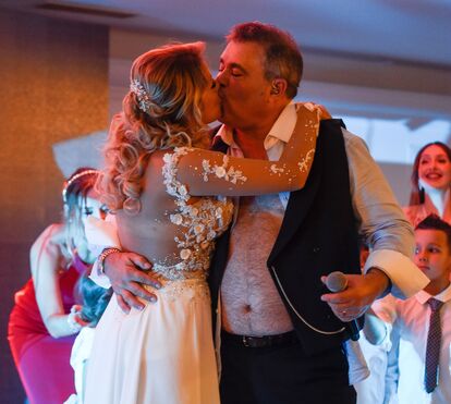 As imagens que faltavam do casamento do Toy! Noite de loucura, música e striptease