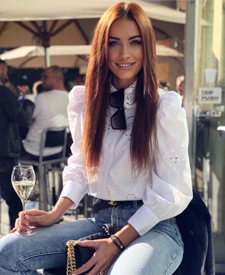 Blusas de estilo romântico, um must have 