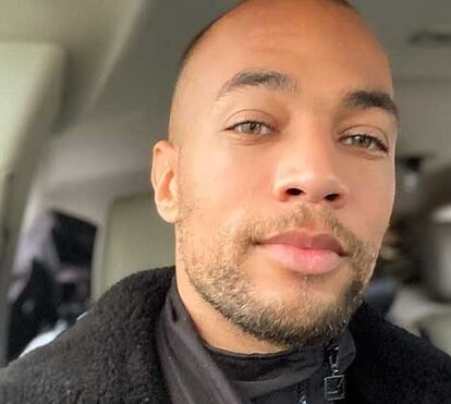 Protestos contra o racismo. Ator Kendrick Sampson atingido pela polícia
