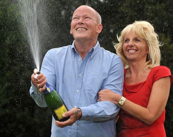 112 milhões! Casal que ficou multimilionário com Euromilhões foi sequestrado e amarrado em mansão por gangue violento