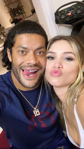 Hulk e Camila Ângelo